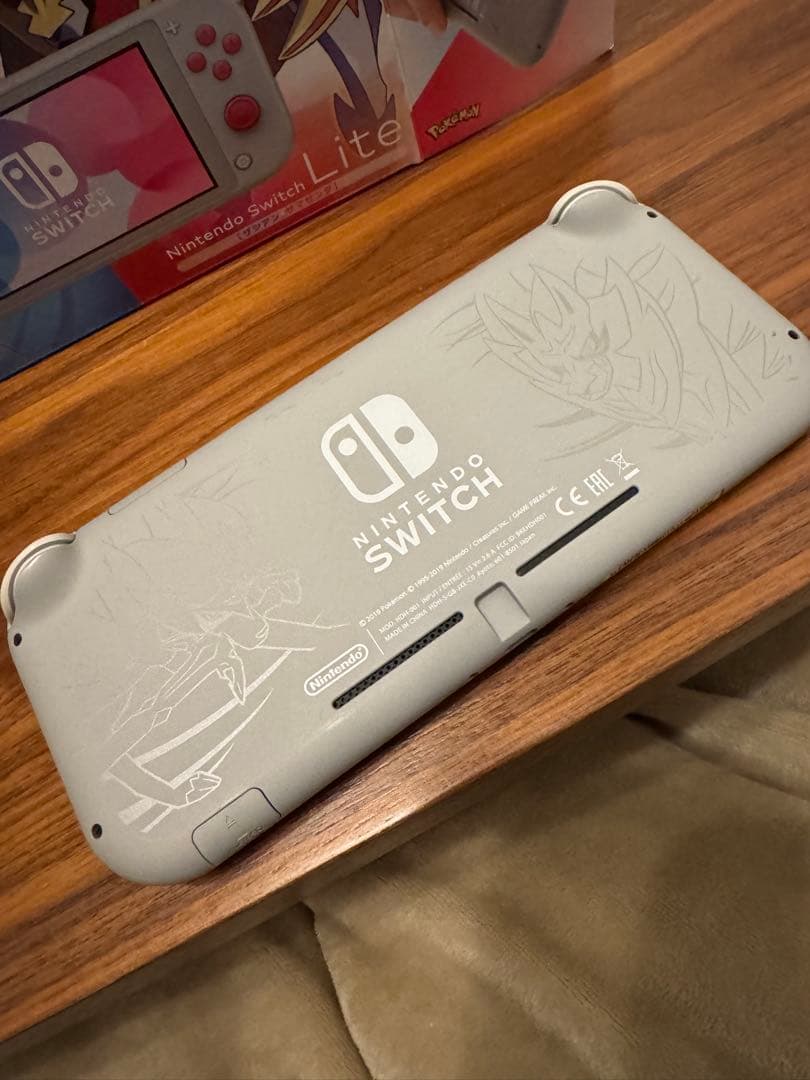 Nintendo Switch Lite Pokemon ザシアン ザマゼンタ