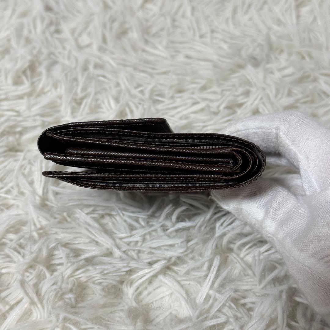 未使用✨BURBERRY バーバリー　レザー　二つ折り財布　ブラウン