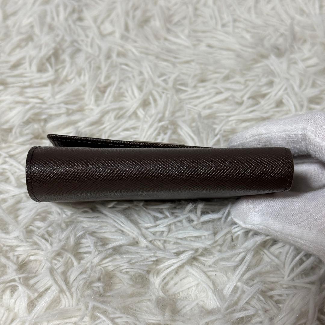 未使用✨BURBERRY バーバリー　レザー　二つ折り財布　ブラウン