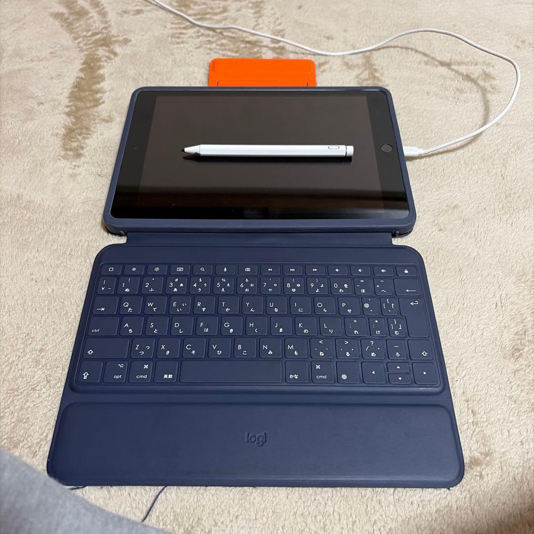 iPad本体　第九世代　キーボード付き　ペンシル付き