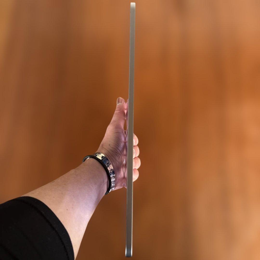 iPad Air 13インチＭ２　kiy