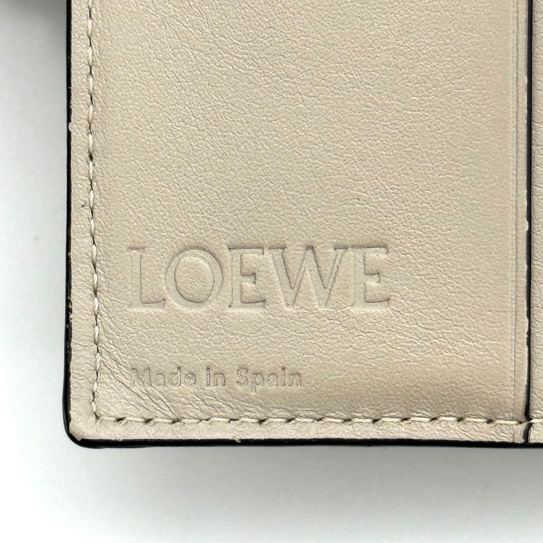 極上美品❣️LOEWE ロエベ アナグラム コンパクト グリーン 財布 P47