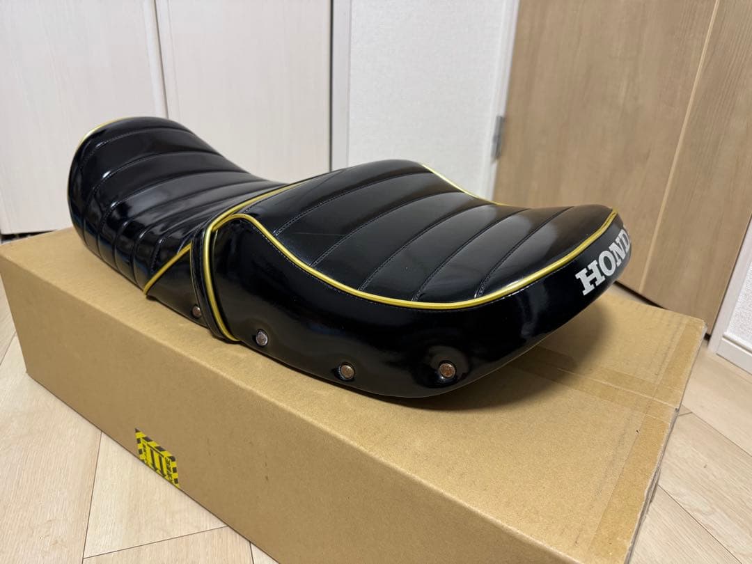 啓*次様 ジェイド250 mc23 タックロール　シート　当時物　黒金