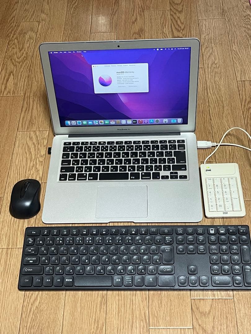 MacBook本体 MacBook Air (13-inch, Early 2015)