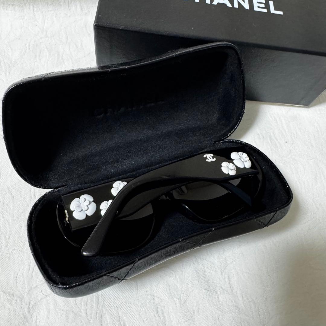 CHANEL サングラス　カメリア