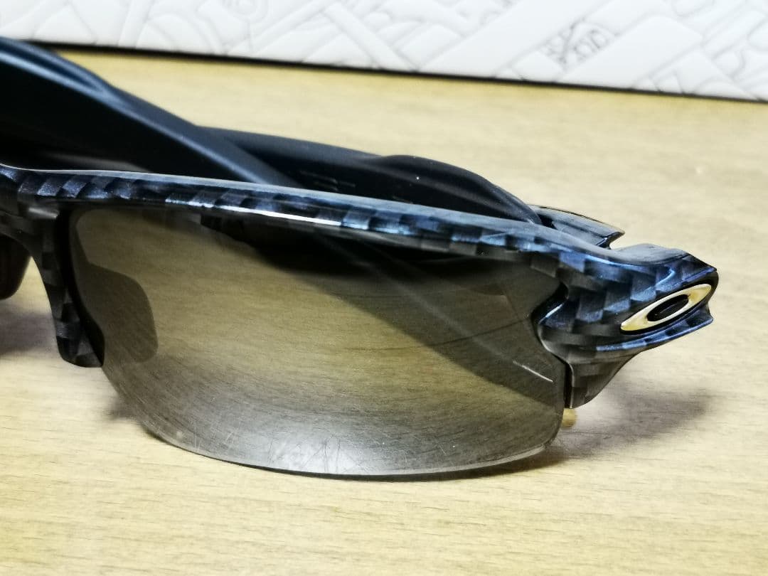 Oakley flak2.0カスタム サングラス　カーボン柄　度付き