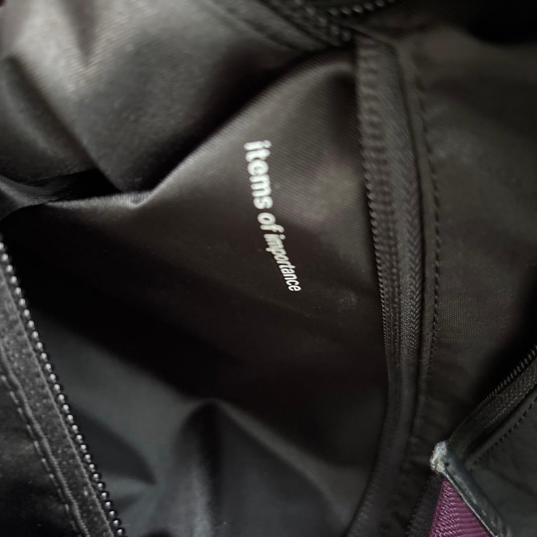 Lululemon ブラック ショルダーバッグ