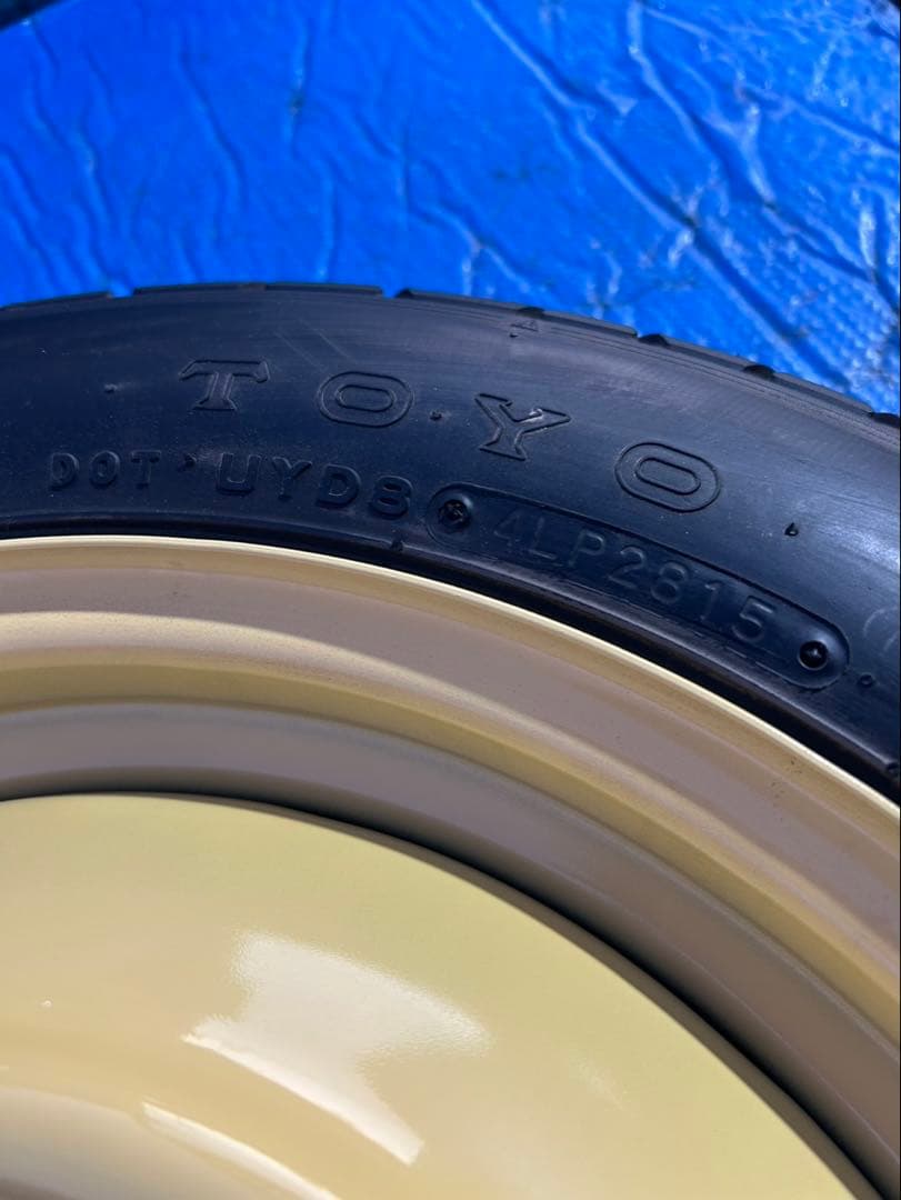 トヨタ　ヴォクシー　ZRR80 スペアタイヤ未使用品