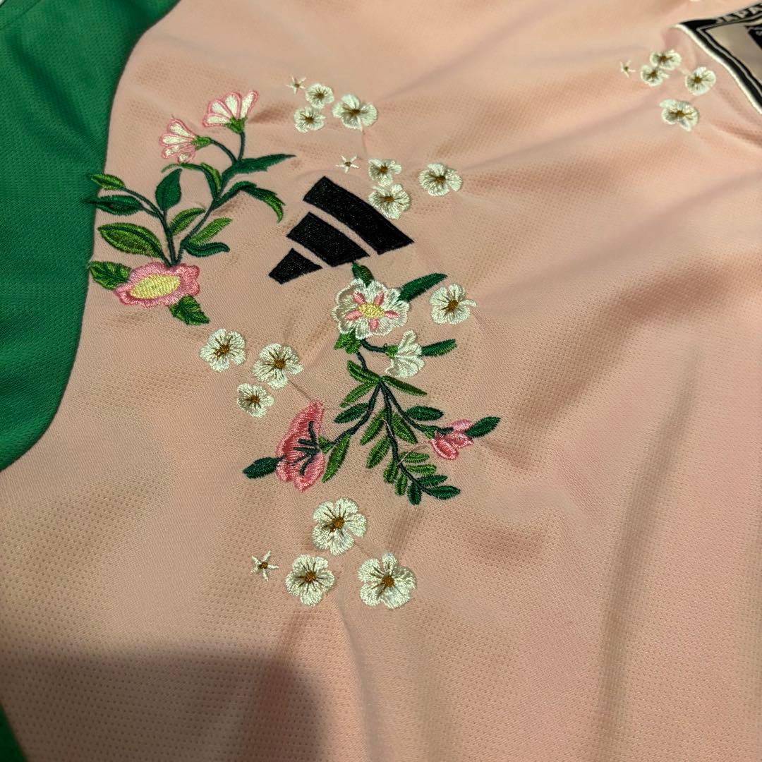 つ*ん様 日本代表 花柄刺繍 adidas ピンク×グリーン JFAロゴ　Mサイ