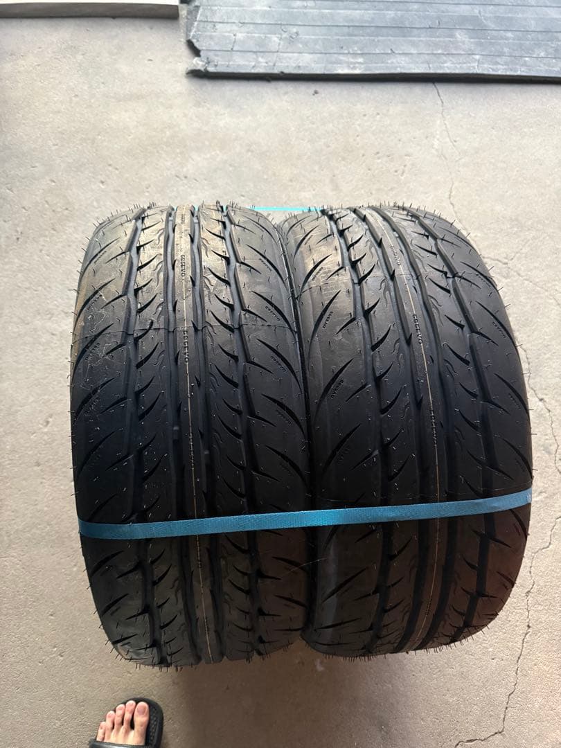 ファイナリスト　225/40ZR18 2本