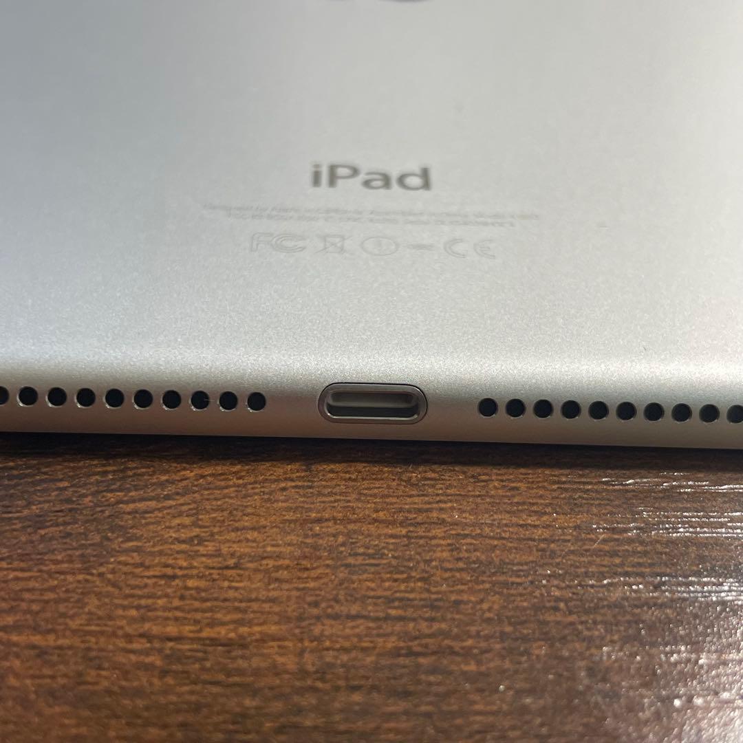 iPad mini4 32GB Wi-Fi + Cellular シルバー