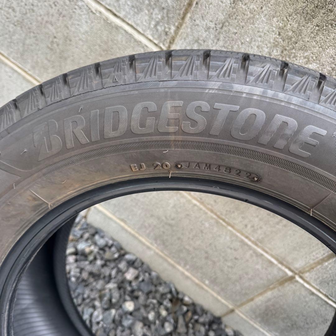 広島 BRIDGESTONE VRX3スタッドレス 205/60R16 タイヤ