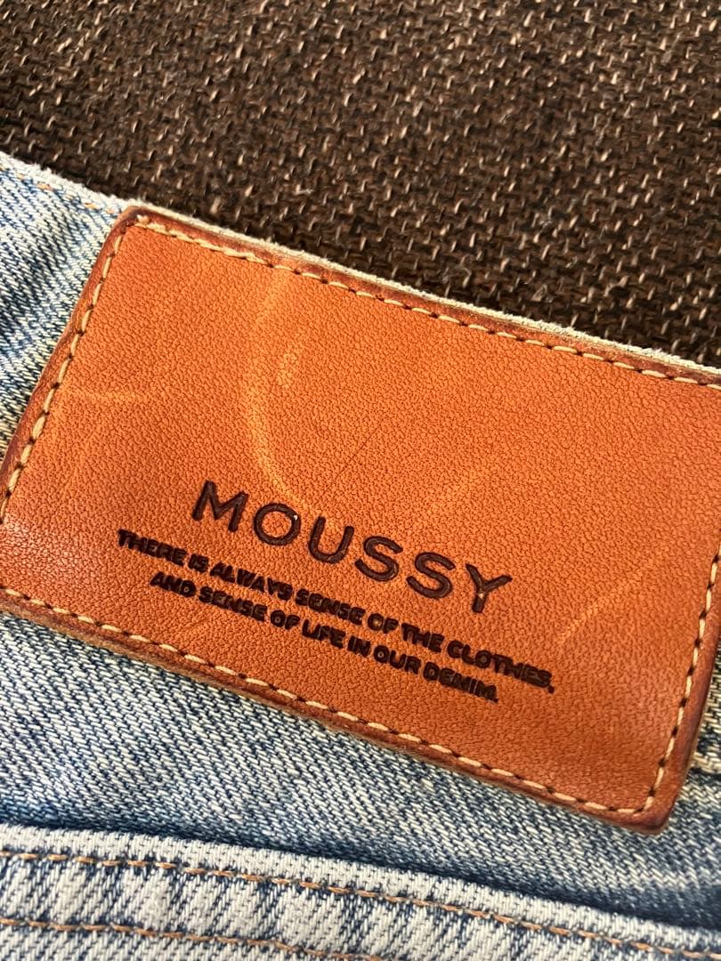 MOUSSY マウジー　MVS flare フレアデニムパンツ　ジーンズ　24