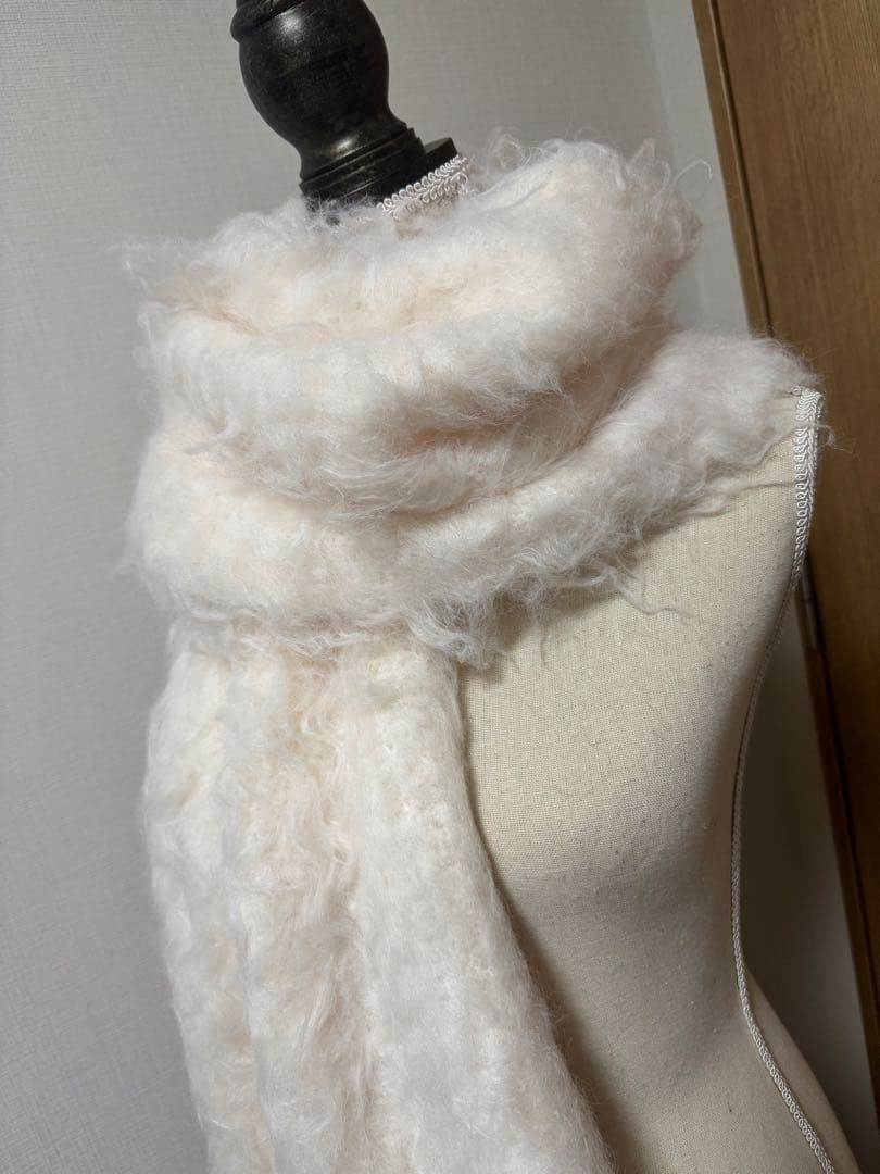 the toe マフラー ホワイト PIGALLE SHAGGY MUFFLER