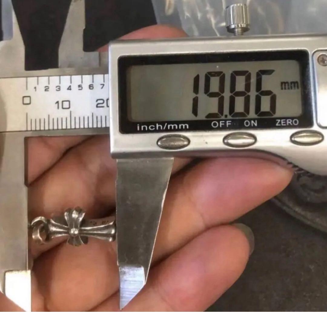 ちゃんゆ　クロムハーツ chrome hearts ベイビーファット
