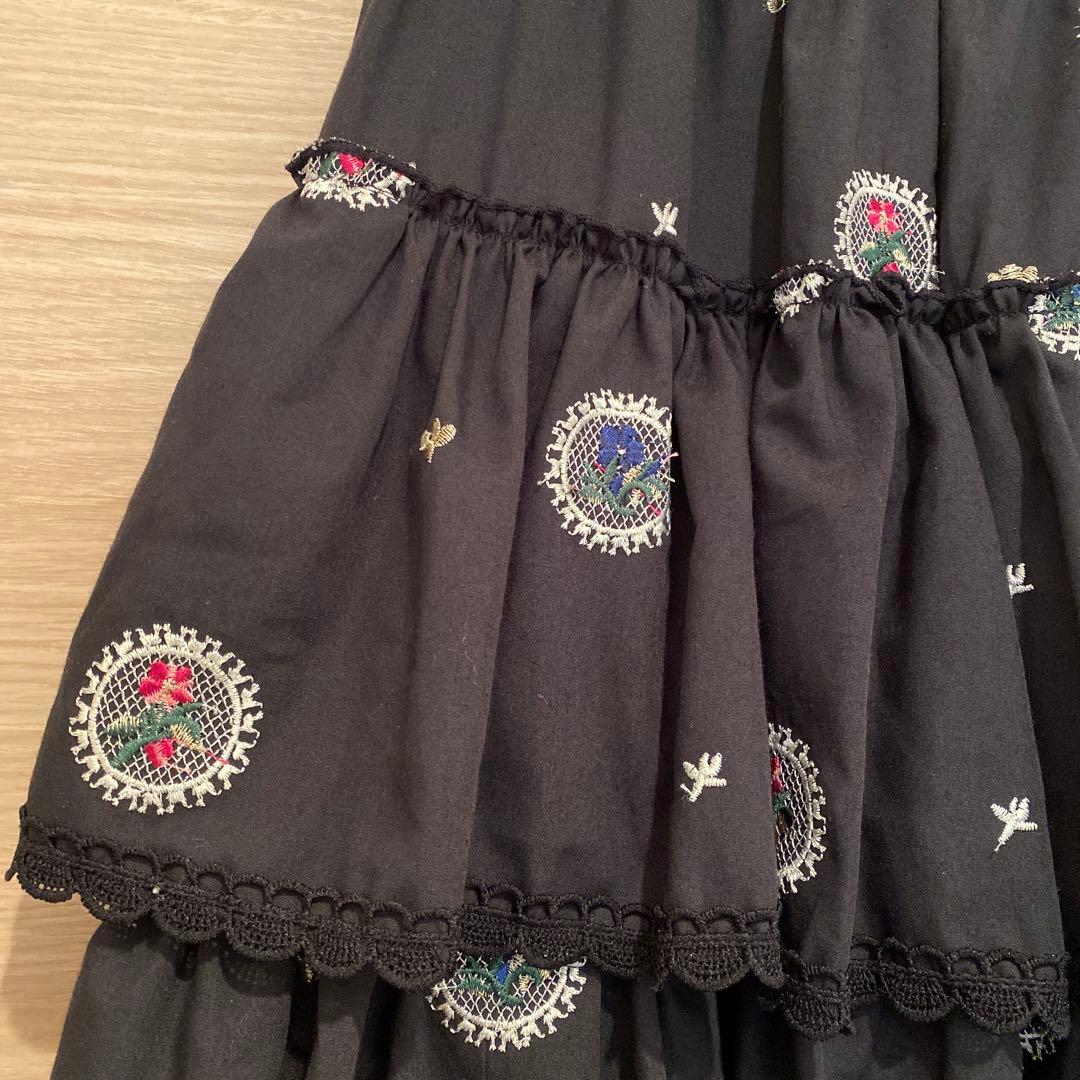 Meridian フラワー刺繍 フリルパンツ　ブラック