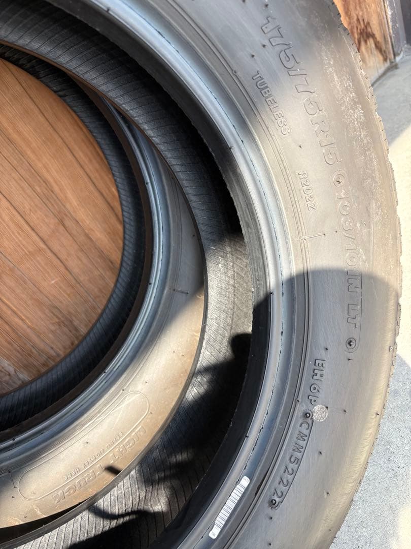 小宁宁　ブリヂストンR202 175／75R 15 103／101 LT