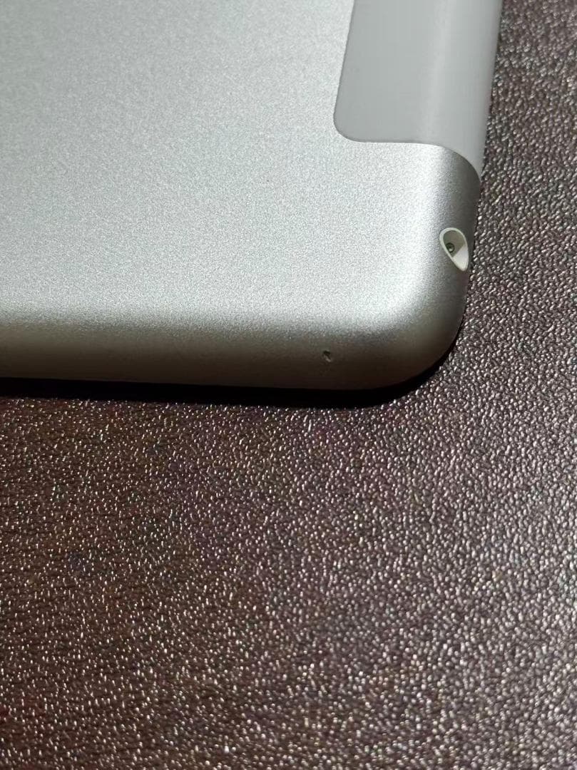 iPad 8世代 128GB Wi-Fi+cellular SIMフリー