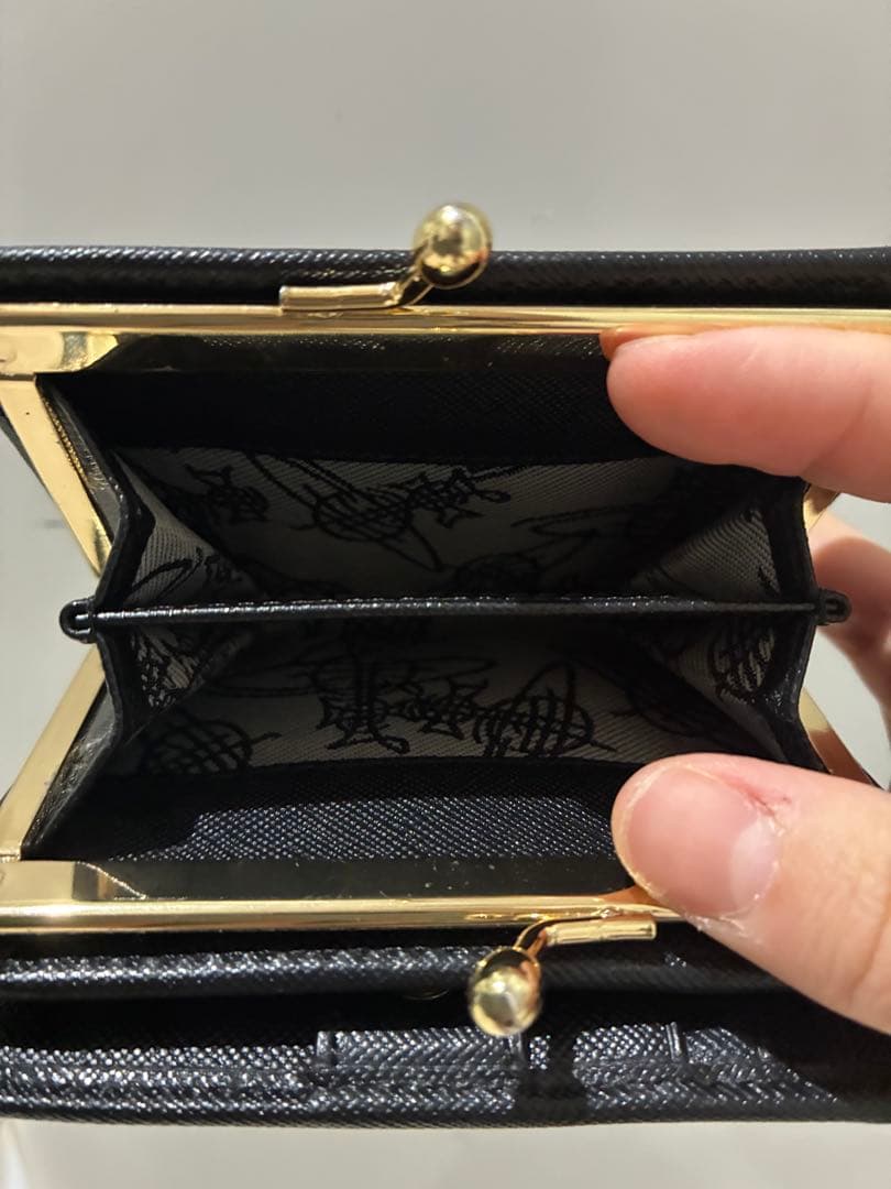 Vivienne Westwood 財布　二つ折り　がま口　ブラック