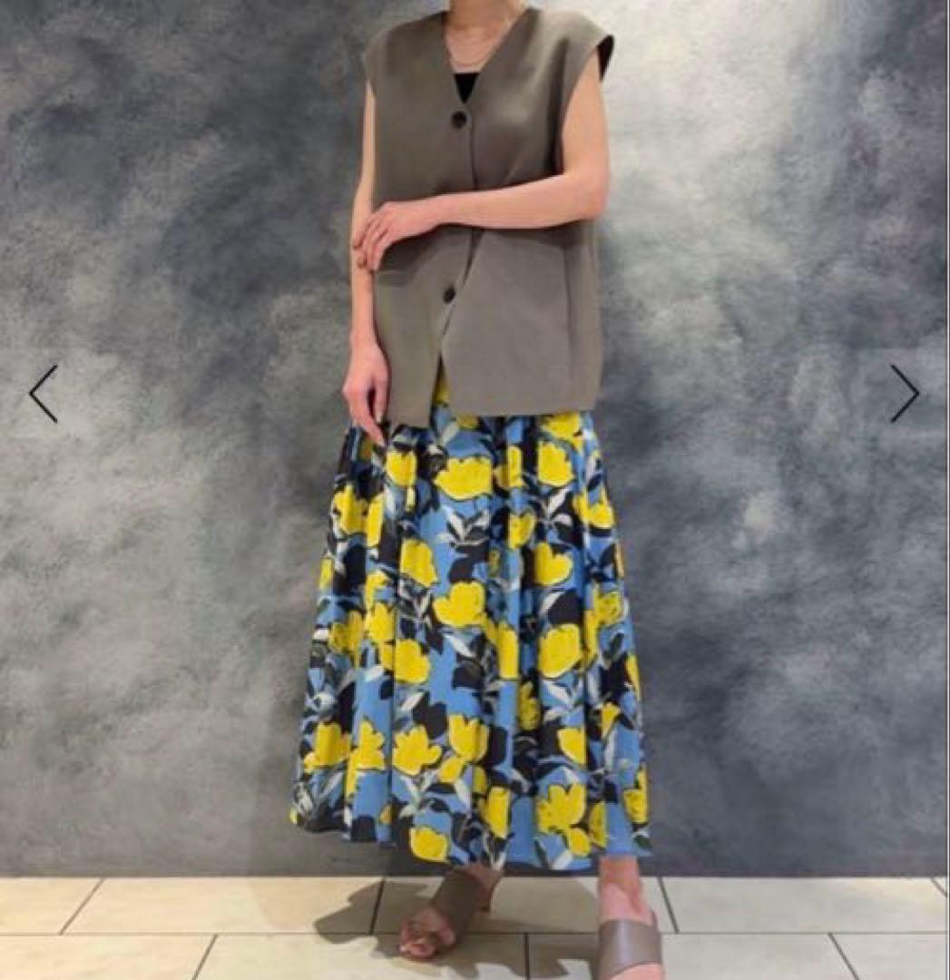 新品未使用タグ付き　Ballsey 花柄フレアスカート　トゥモローランド