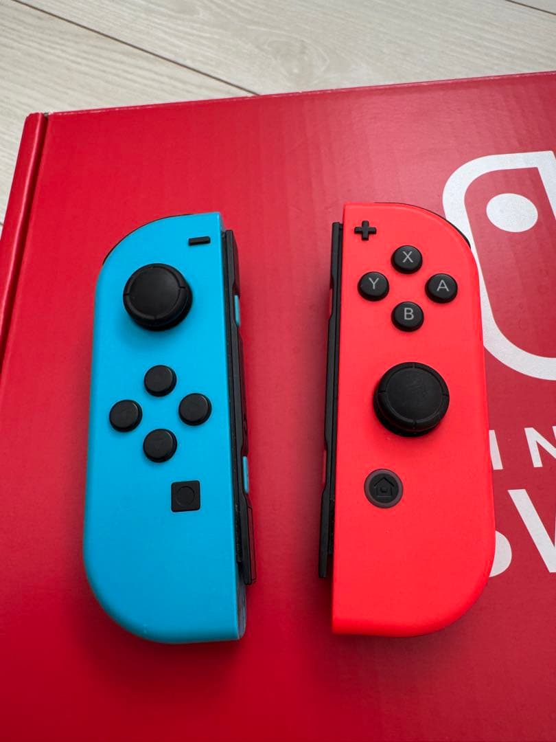 Nintendo Switch 本体 青/赤 Joy-Con付き