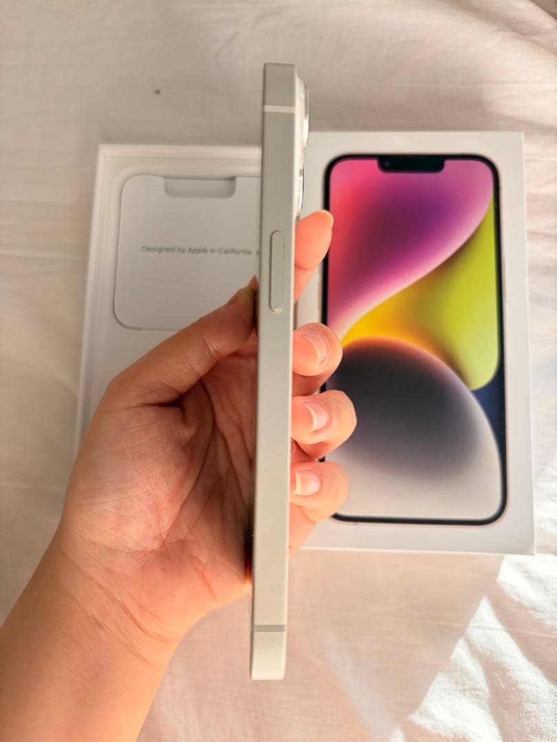 【美品】iPhone 14本体ホワイト 256G SIMフリー