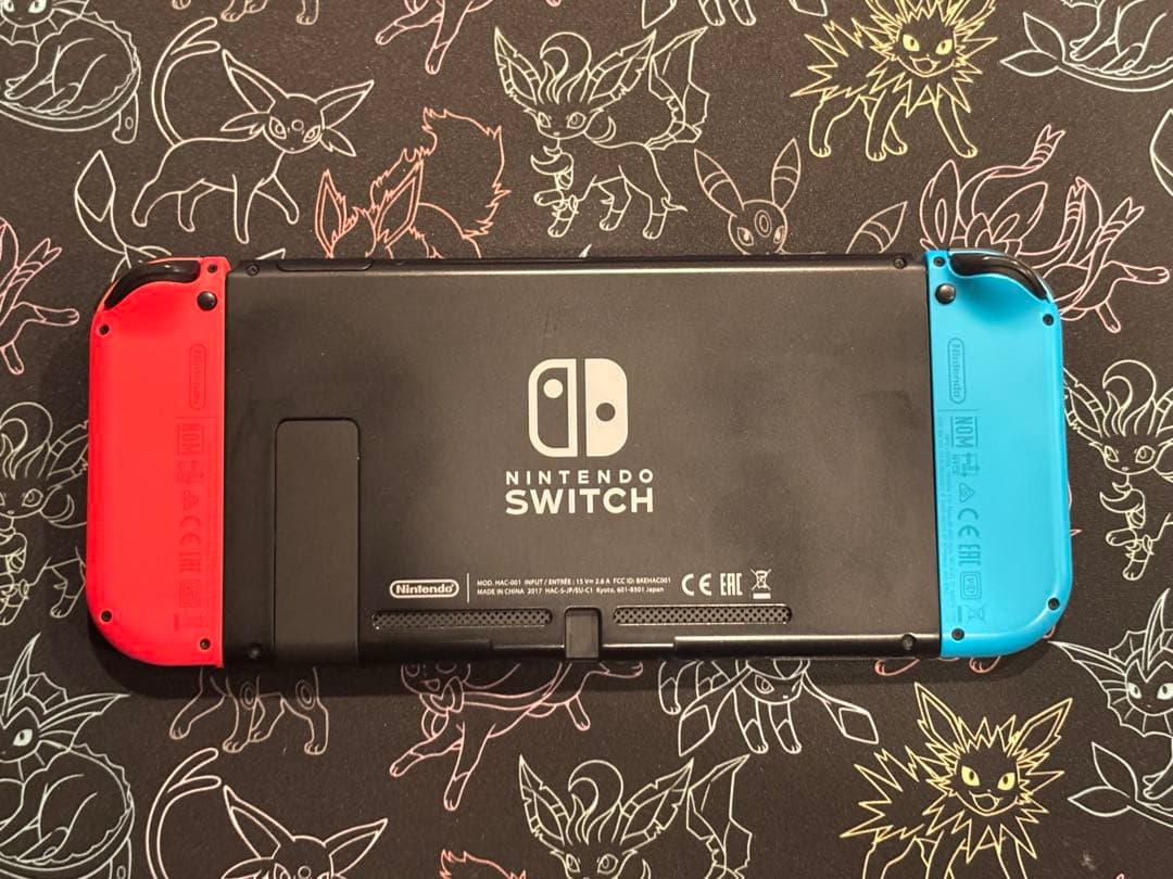 Nintendo switch本体　備品完備　ケース・SDカード付き