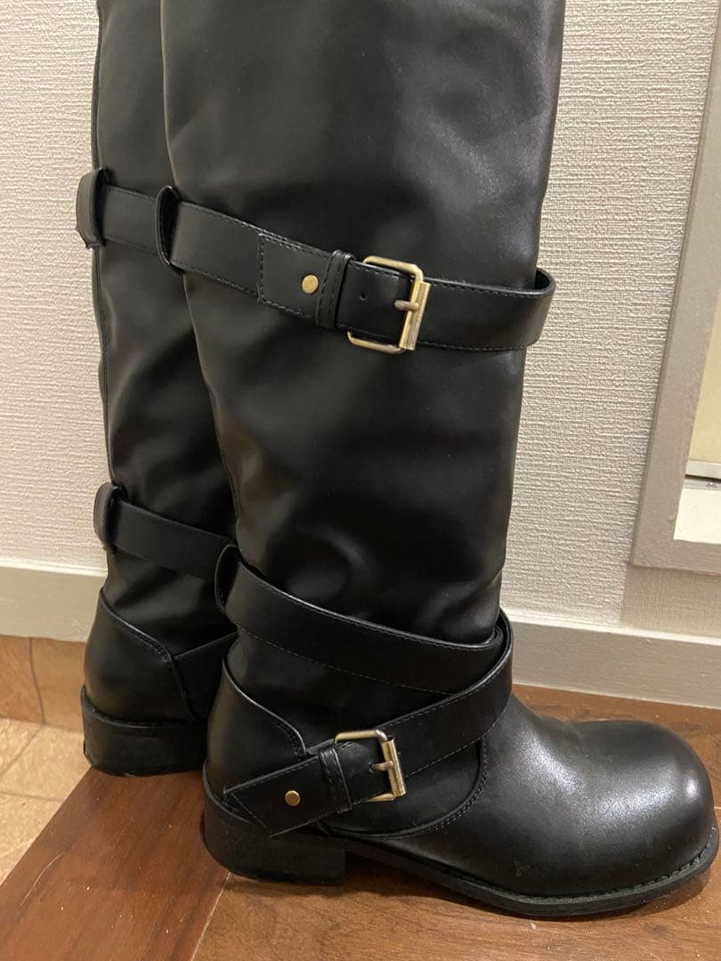 FRI FLA バックル付き ブラック ロングブーツ