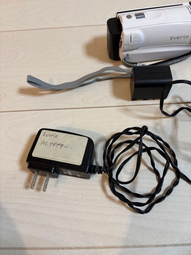 JVC Everio GZ-E565 ホワイト 35倍ズーム ホワイト