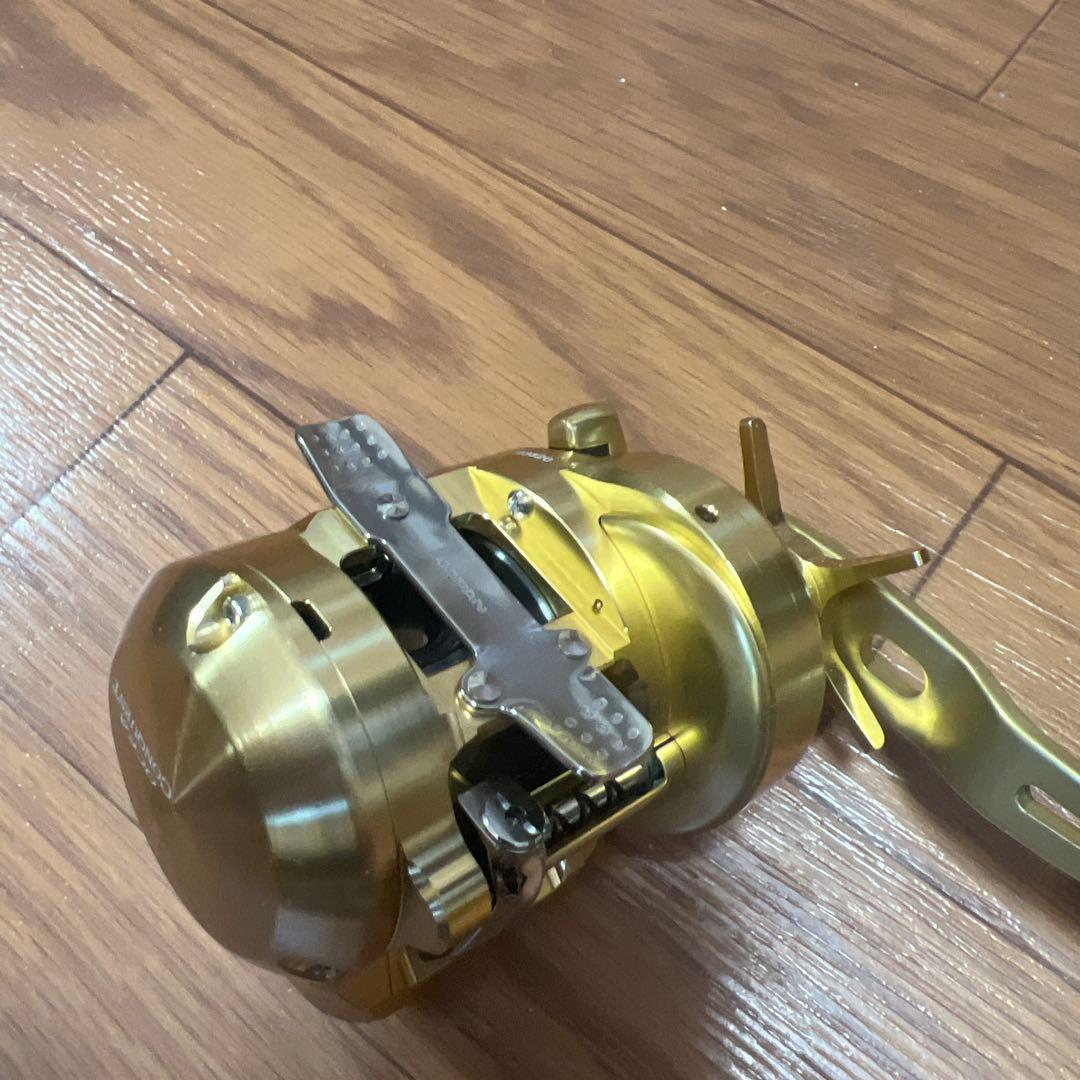 SHIMANO OCEA CONQUEST CT 300HG 両軸リール