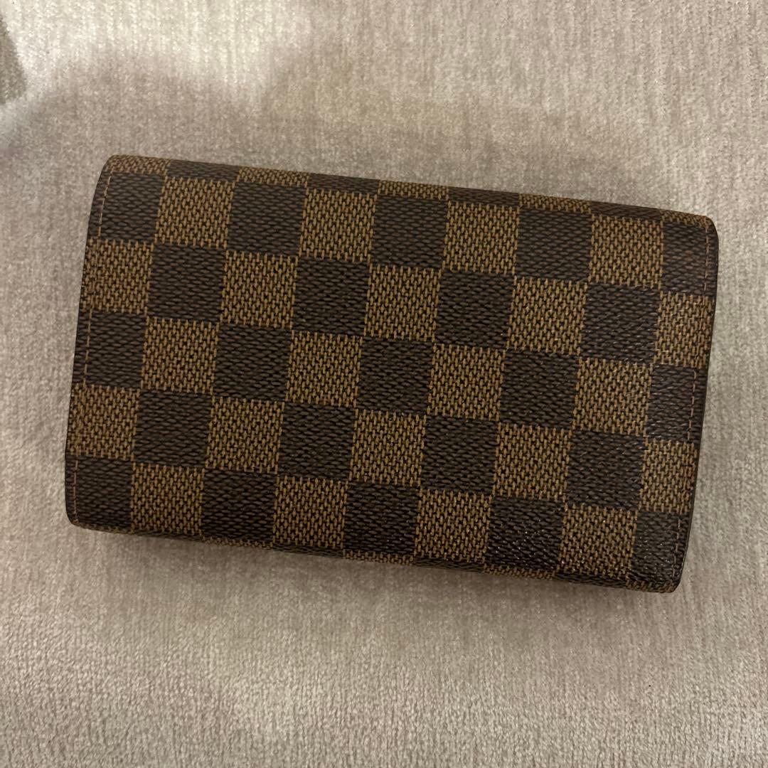 ルイヴィトン　二つ折り財布　ダミエ