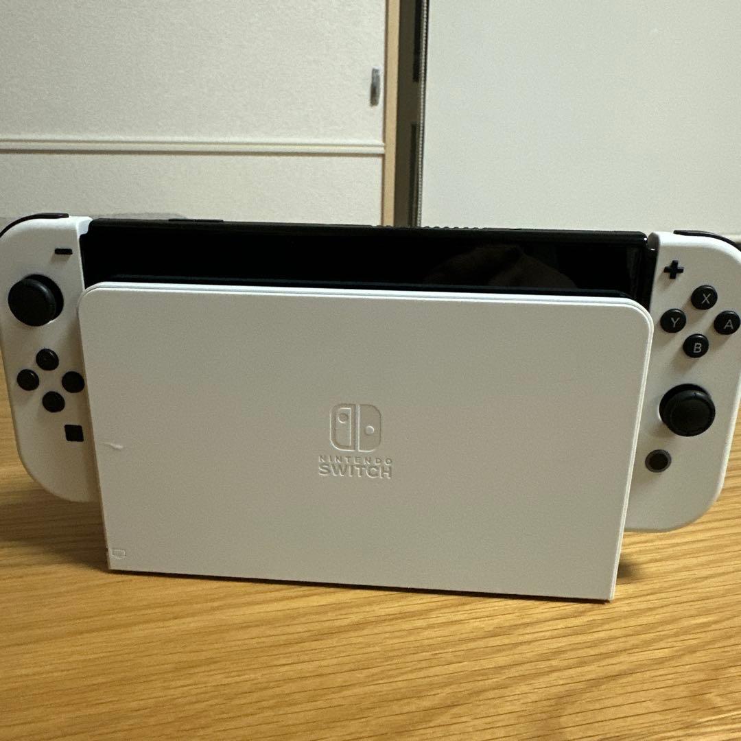 【極美品・ケース付】Nintendo Switch 有機ELモデル（海外版）