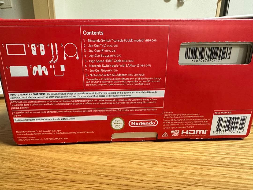【極美品・ケース付】Nintendo Switch 有機ELモデル（海外版）