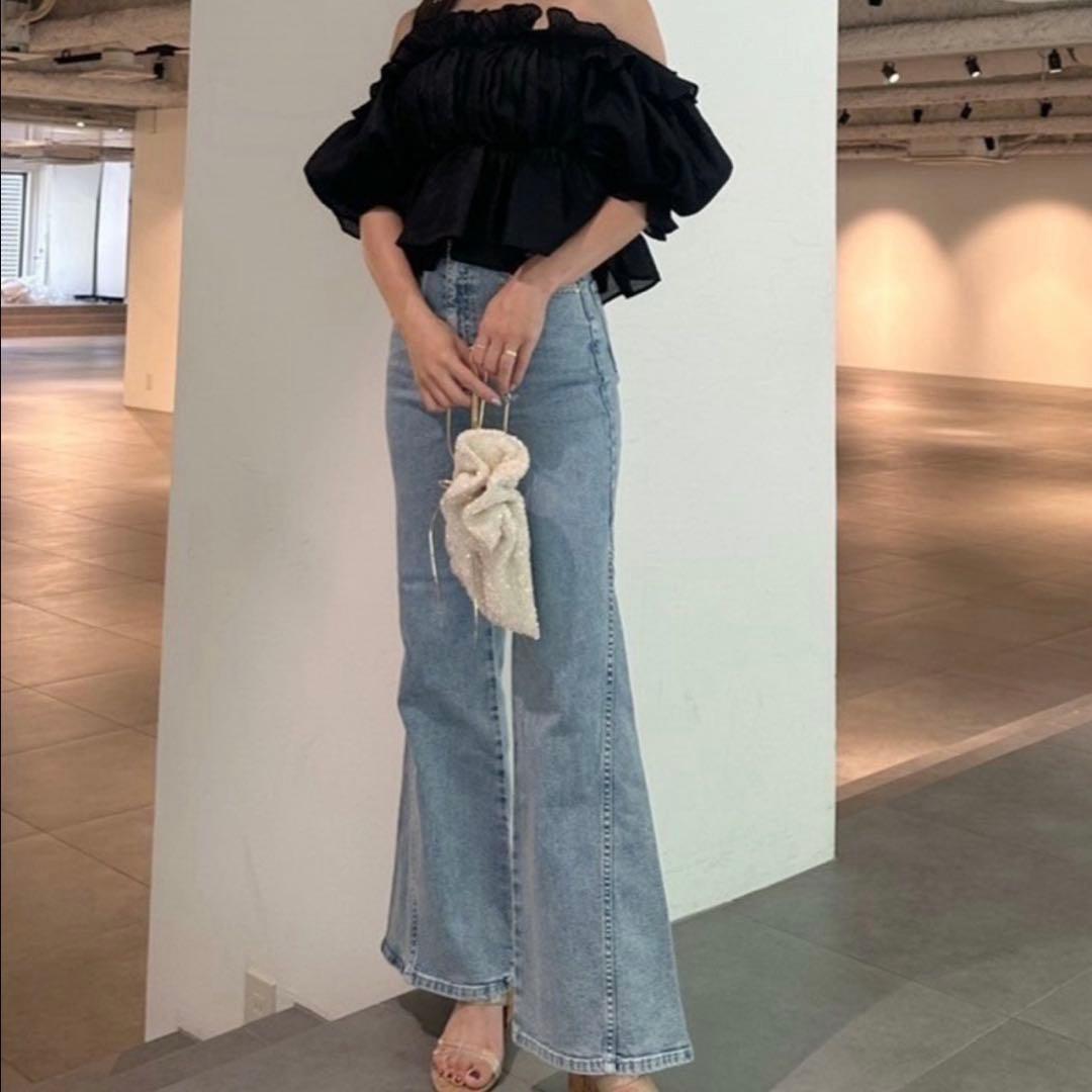 SNIDEL Sustainableストレッチフレアデニムパンツ