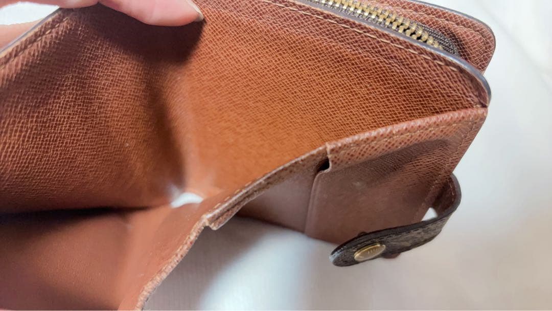 ルイヴィトン 2つ折り財布 LOUIS VUITTON