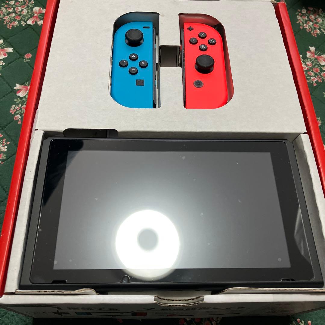 こうちゃんさん専用　Nintendo Switch 本体 ネオンブルー レッド