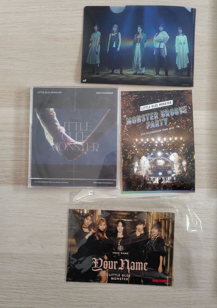 Little Glee Monster 各種