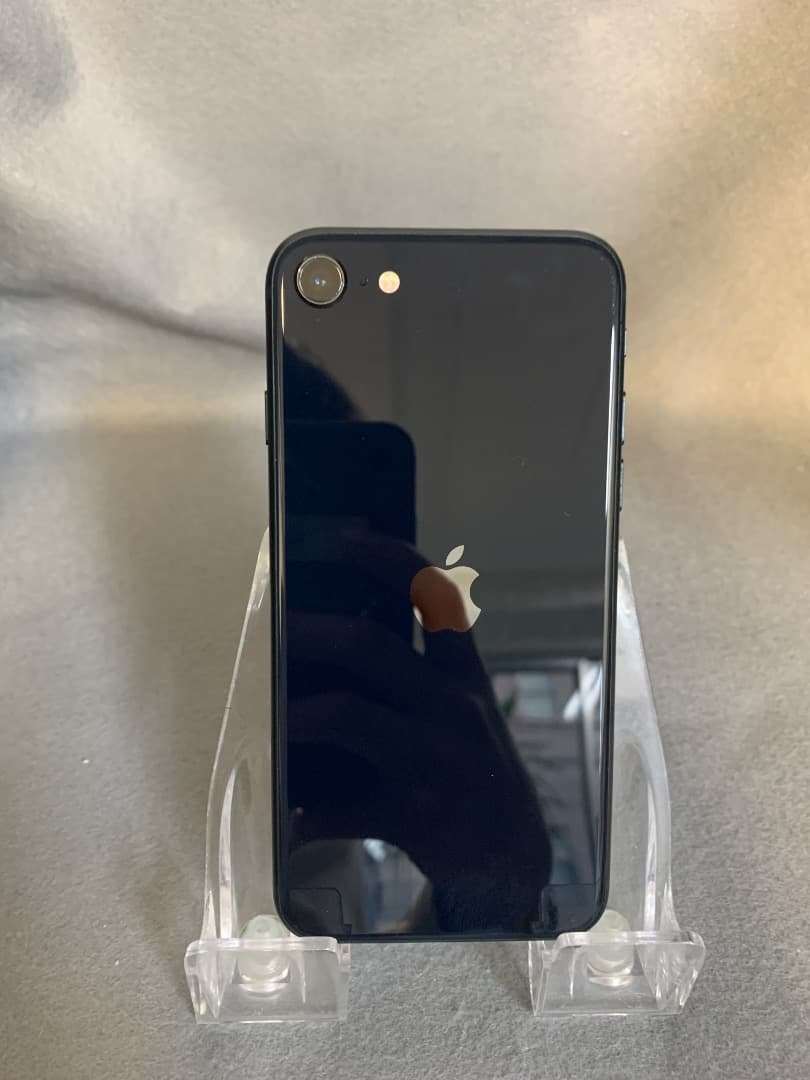 超美品　国内版　SIMフリー　iPhoneSE 第三世代 64GB ミットライト