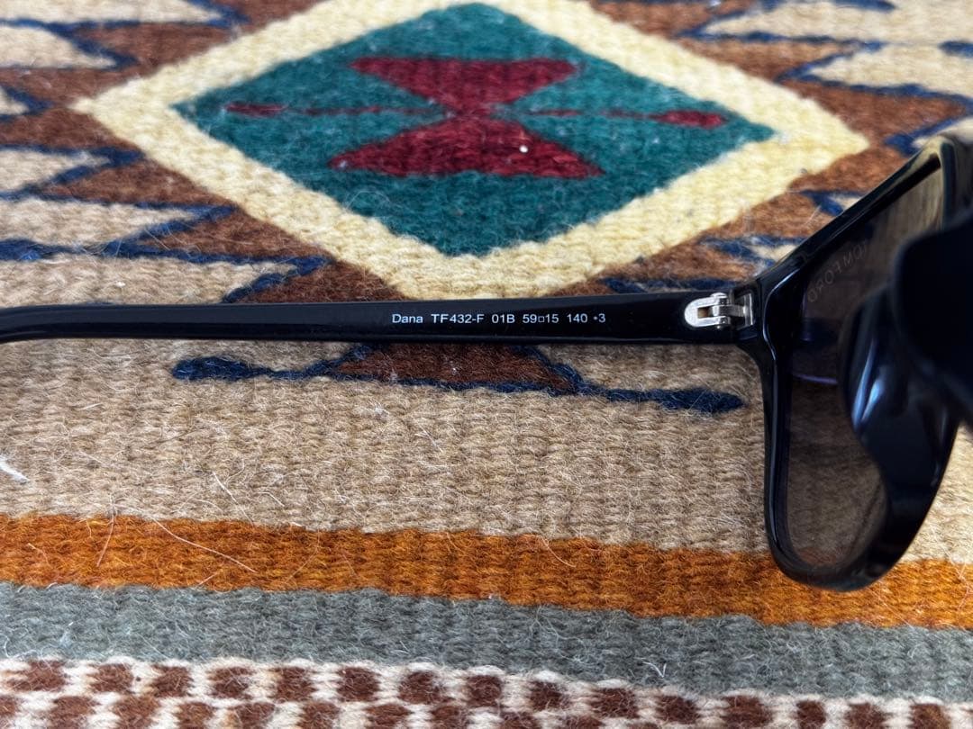 TOM FORD トムフォード　サングラス　 Dana TF432-F