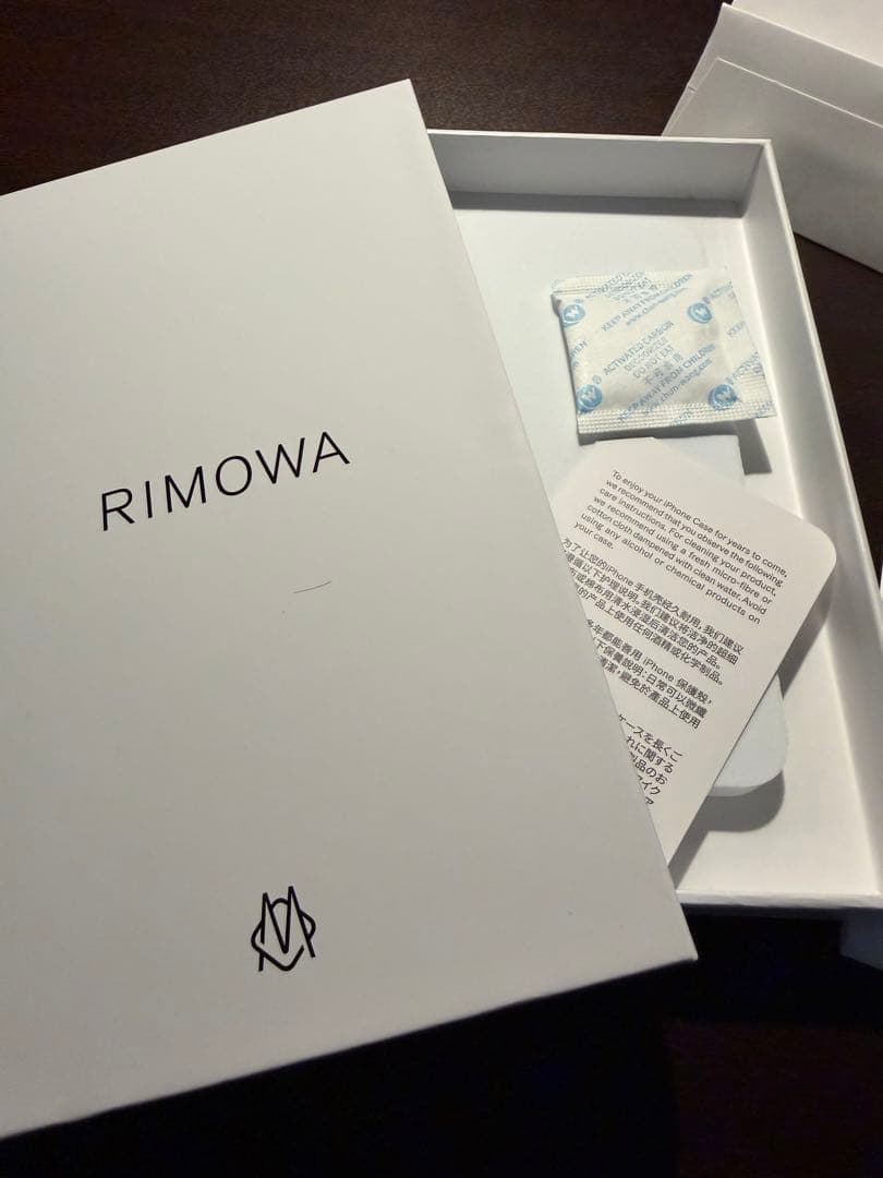 早い者勝ち　RIMOWA iPhone17Pro スレートグレーMagSafe