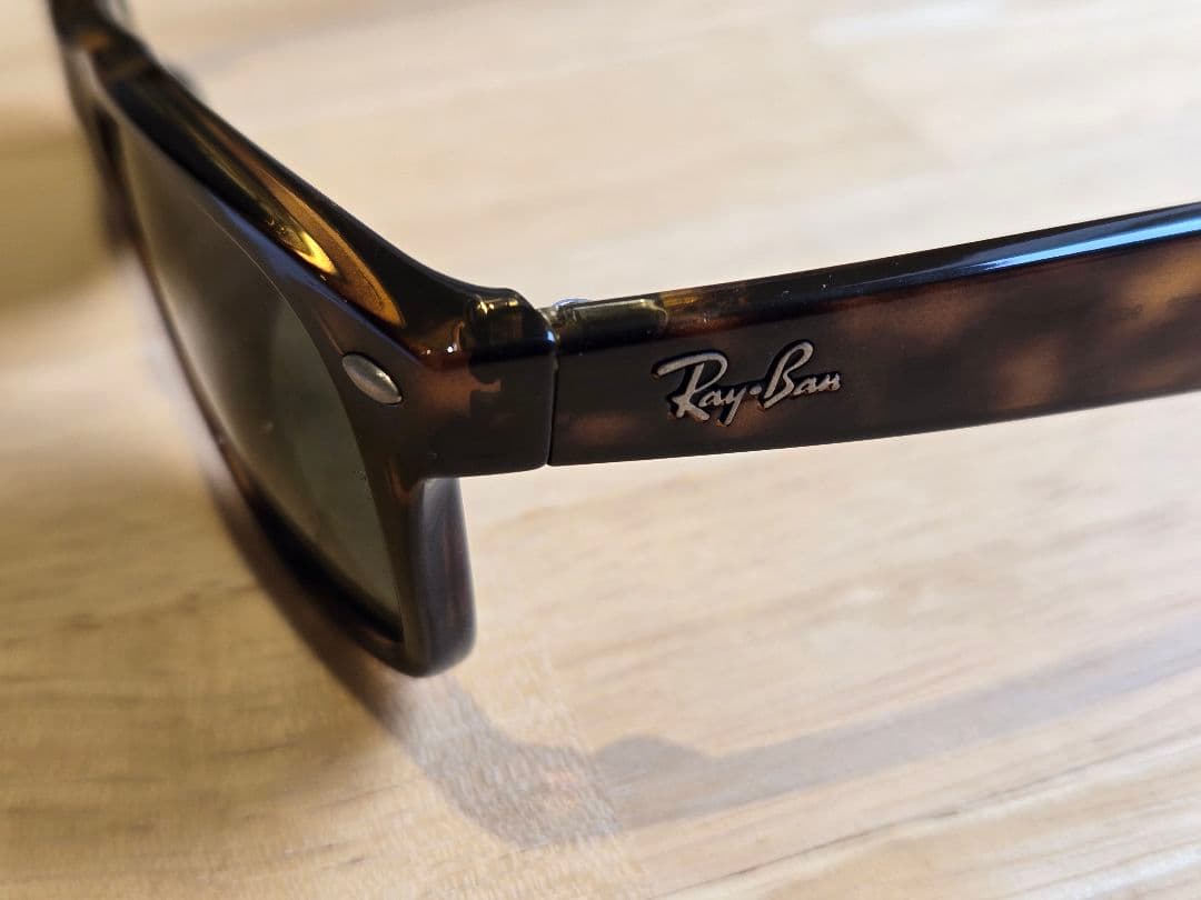 Ray-Ban ニュー ウェイファーラー クラシック RB2132F