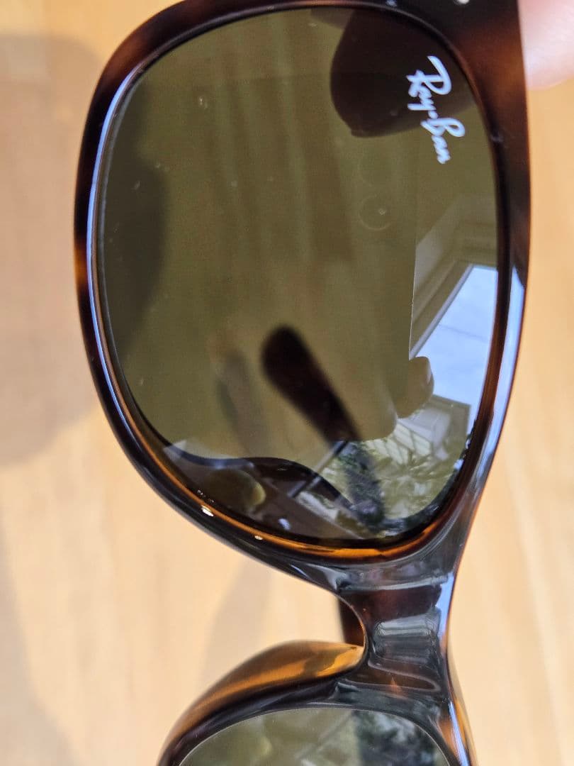 Ray-Ban ニュー ウェイファーラー クラシック RB2132F