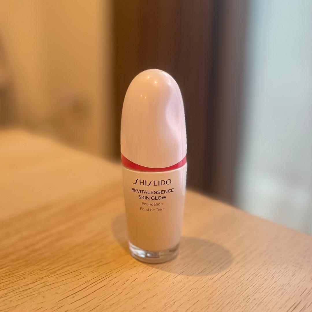 資生堂 エッセンススキングロウファンデーション 130 OPAL
