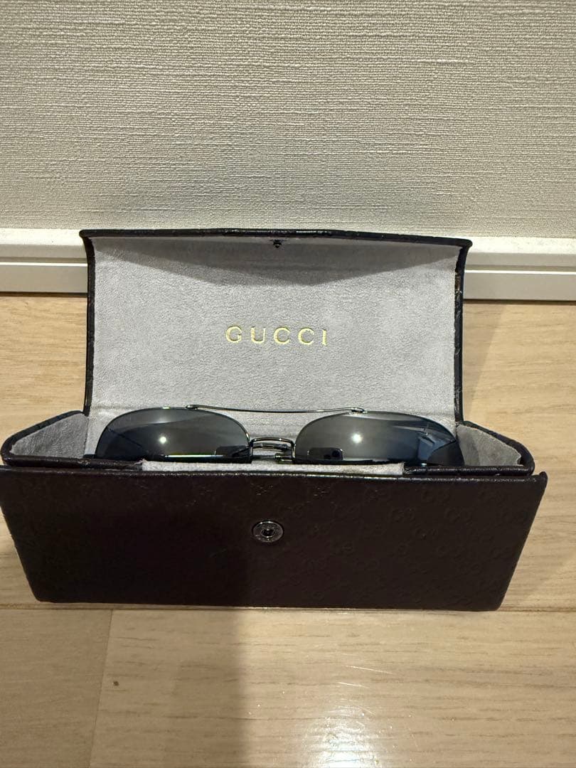 GUCCI GG￼2245/s ￼KG14X レディースサングラス ブラック
