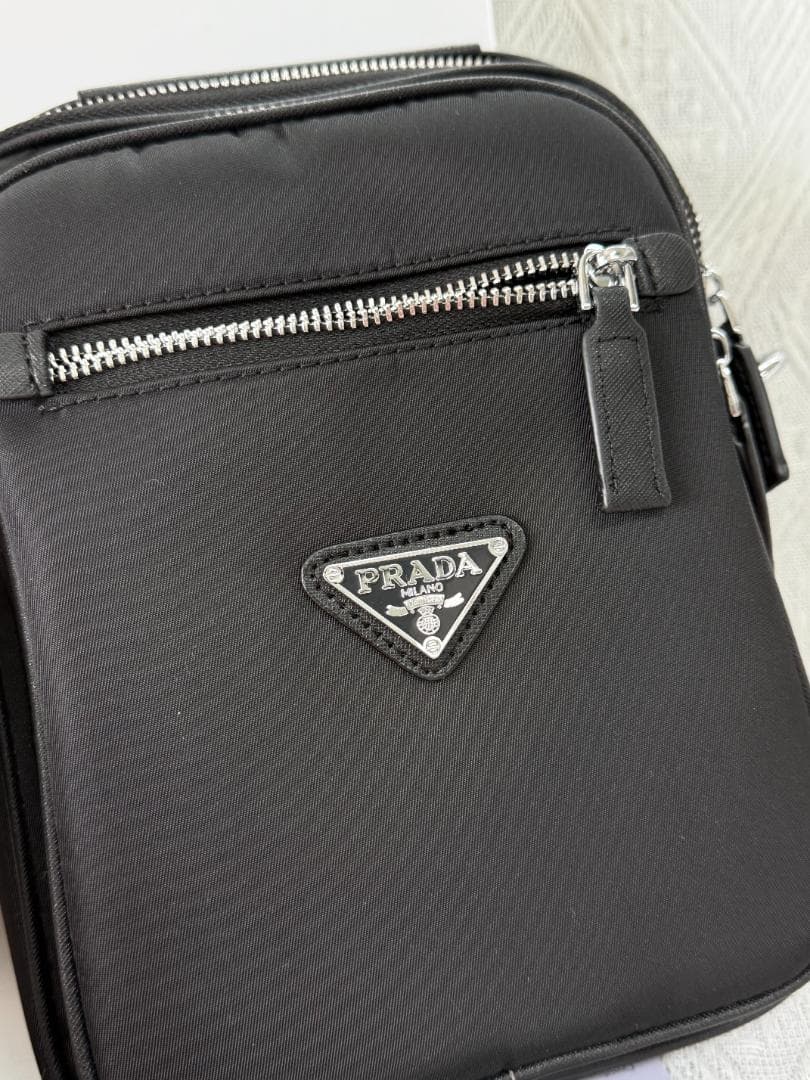 非売品 PRADA ショルダーバッグ カメラバッグ VIP @*11