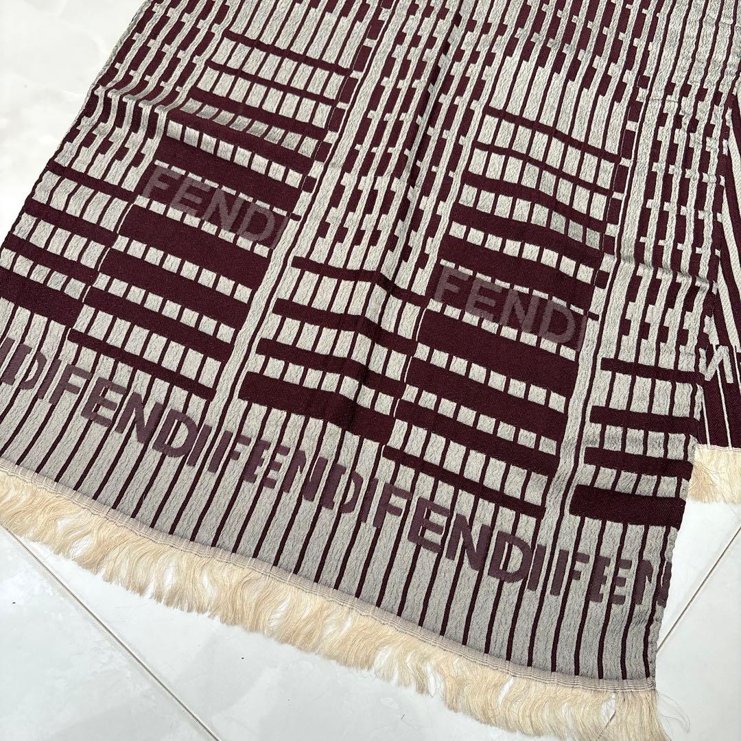 の*お様 フェンディ　FENDI ストール　ショール　スカーフ