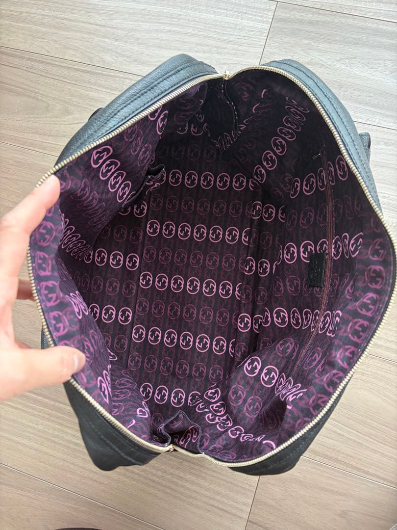 グッチ　ボストンバック　黒
