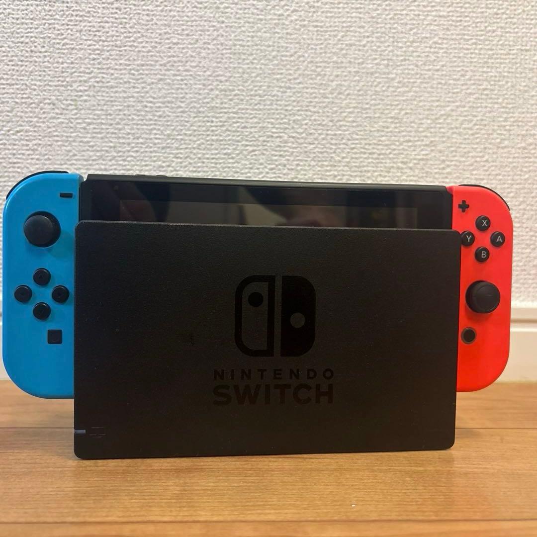 Nintendo Switch本体+ホリパッド×2