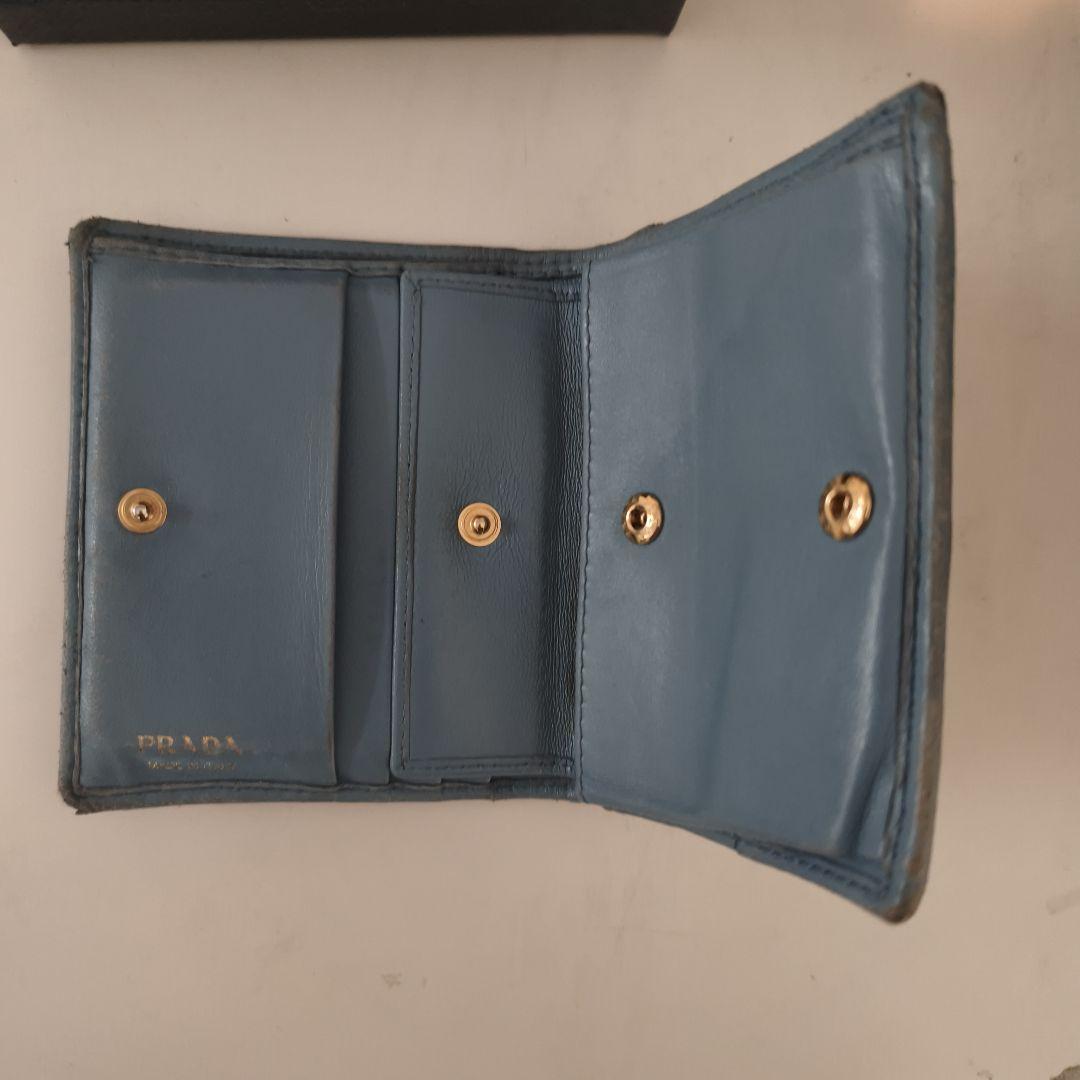 プラダ　財布　キルティング　ブルー　折財布