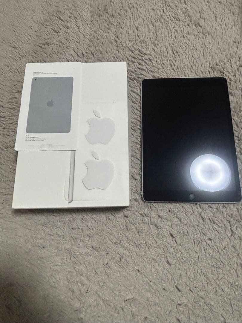 iPad 第9世代 64GB シルバー 本体 画面ヒビあり 動作良好